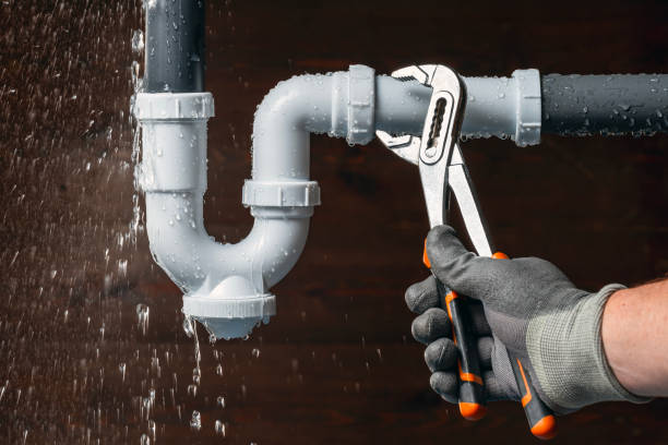 Professional Leak Detection technician working in Kure Beach, NC